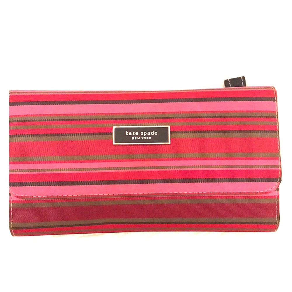 ♠️ Kate Spade Button Up Wallet